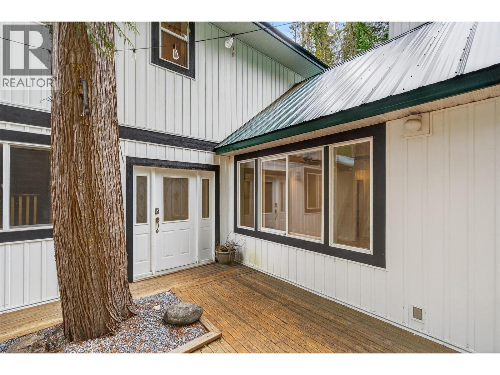 9048 Humming Bird Drive, Swansea Point, British Columbia  V0E 2K2 - Photo 59 - 10382358