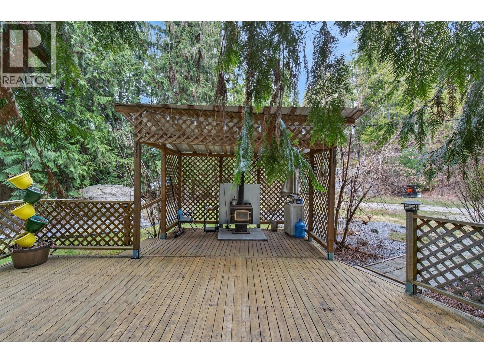 9048 Humming Bird Drive, Swansea Point, British Columbia  V0E 2K2 - Photo 64 - 10382358