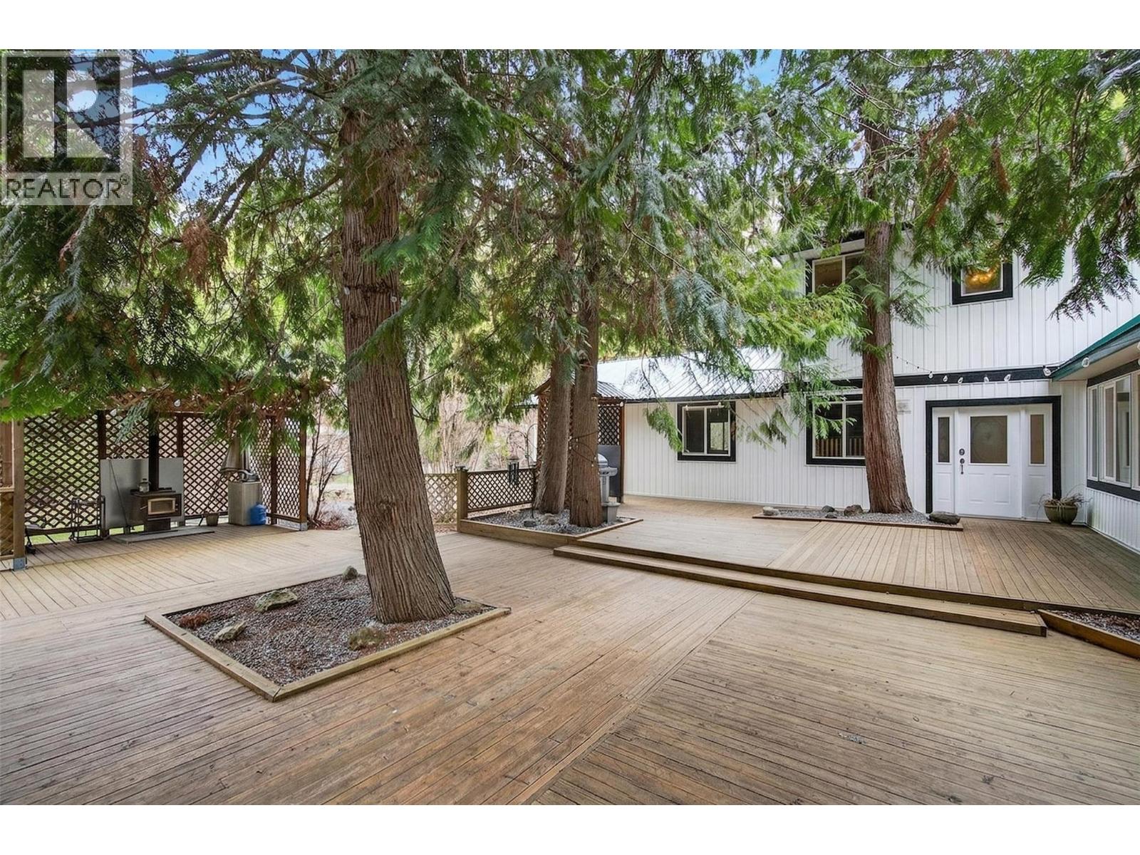 9048 Humming Bird Drive, Swansea Point, British Columbia  V0E 2K2 - Photo 66 - 10382358