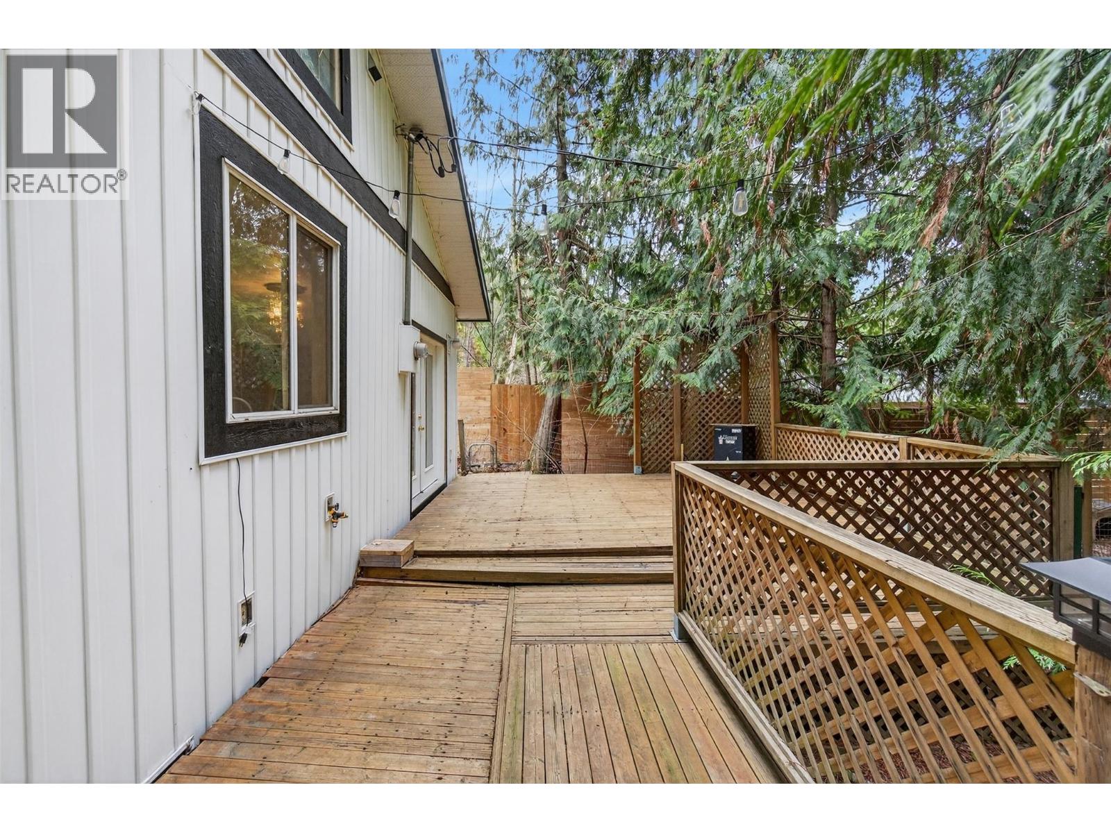 9048 Humming Bird Drive, Swansea Point, British Columbia  V0E 2K2 - Photo 67 - 10382358