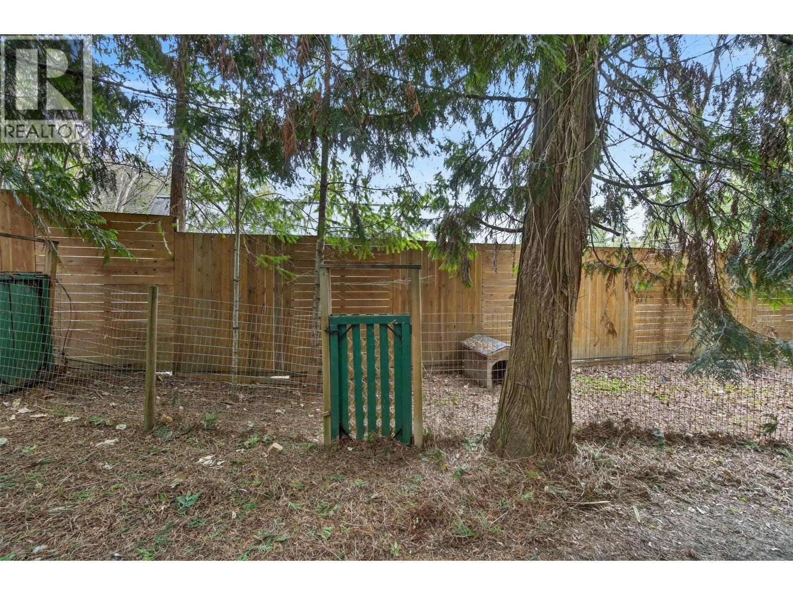 9048 Humming Bird Drive, Swansea Point, British Columbia  V0E 2K2 - Photo 72 - 10382358