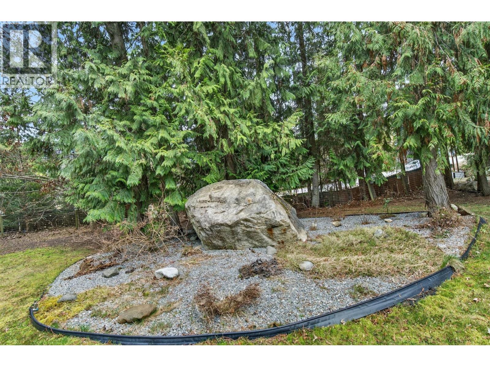 9048 Humming Bird Drive, Swansea Point, British Columbia  V0E 2K2 - Photo 76 - 10382358