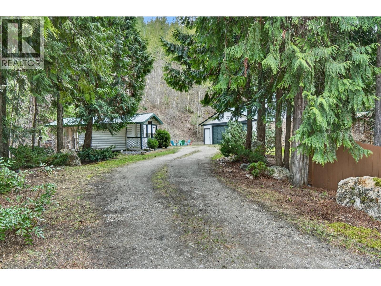 9048 Humming Bird Drive, Swansea Point, British Columbia  V0E 2K2 - Photo 83 - 10382358