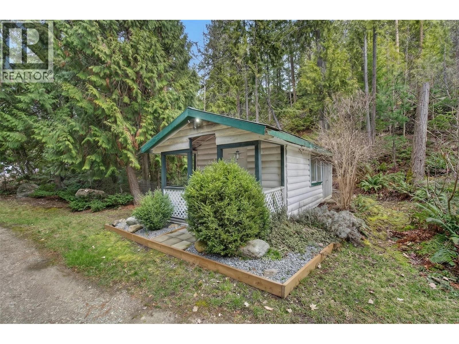 9048 Humming Bird Drive, Swansea Point, British Columbia  V0E 2K2 - Photo 84 - 10382358