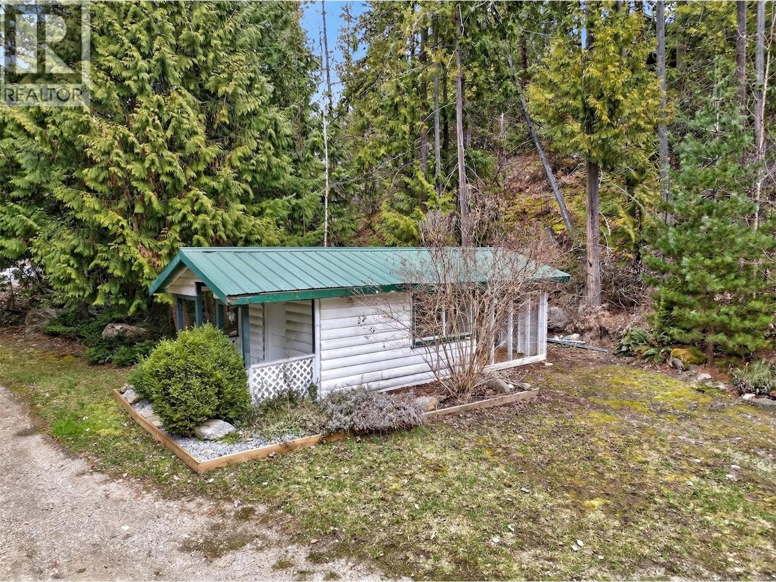 9048 Humming Bird Drive, Swansea Point, British Columbia  V0E 2K2 - Photo 93 - 10382358