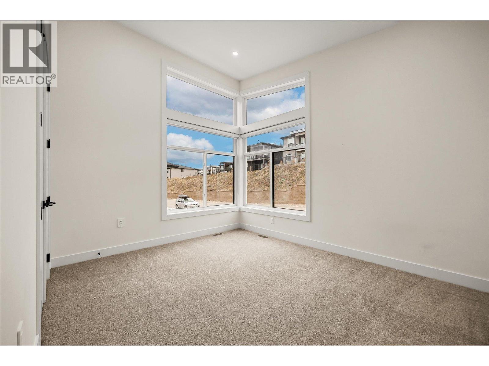 897 Carnoustie Drive, Kelowna, British Columbia  V1P 0A3 - Photo 35 - 10382185