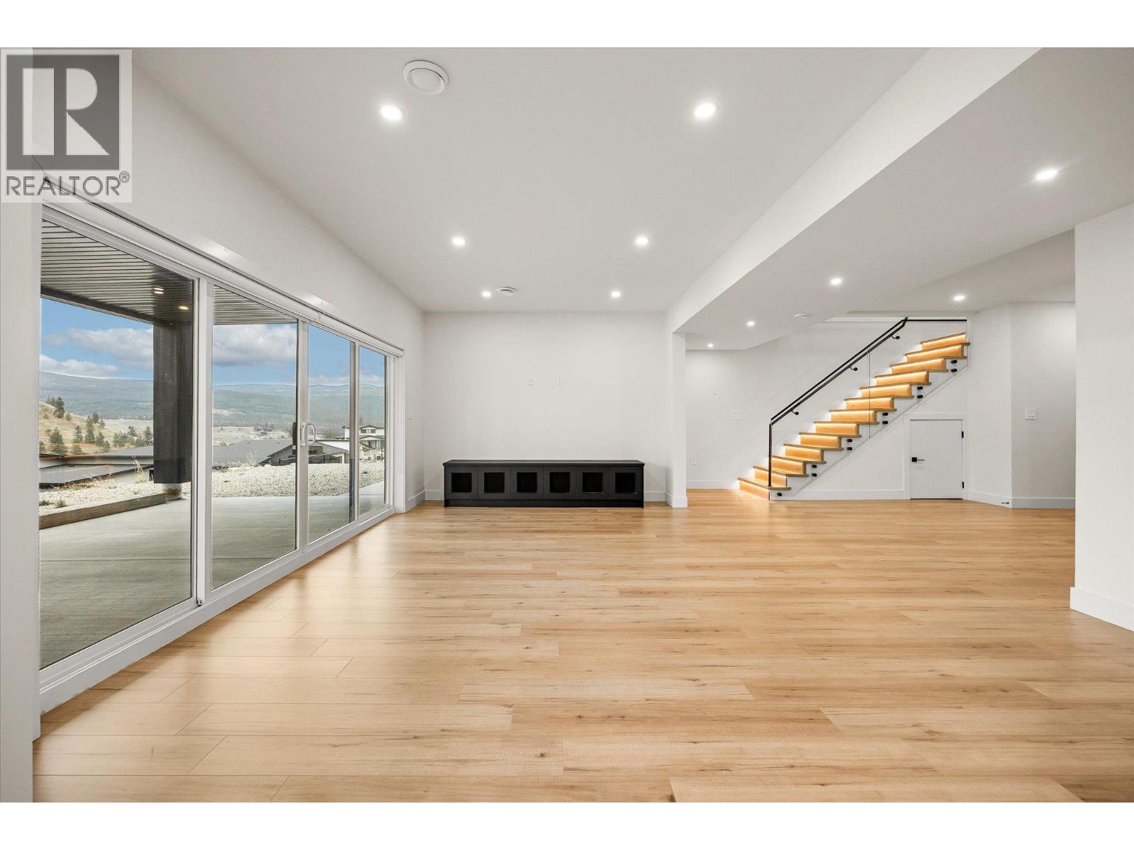 897 Carnoustie Drive, Kelowna, British Columbia  V1P 0A3 - Photo 42 - 10382185