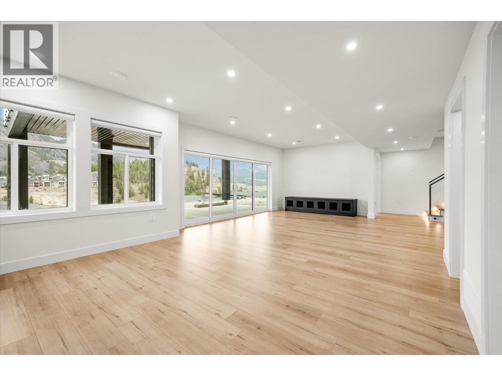 897 Carnoustie Drive, Kelowna, British Columbia  V1P 0A3 - Photo 47 - 10382185