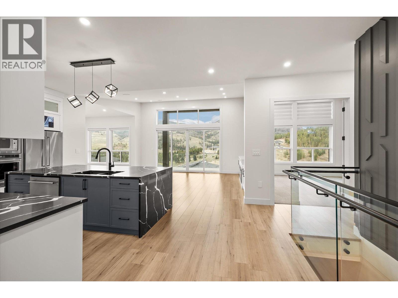 897 Carnoustie Drive, Kelowna, British Columbia  V1P 0A3 - Photo 8 - 10382185