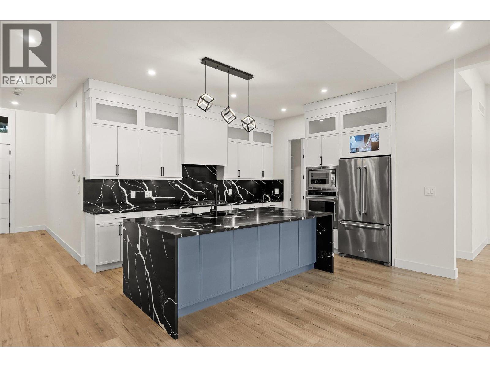 897 Carnoustie Drive, Kelowna, British Columbia  V1P 0A3 - Photo 9 - 10382185