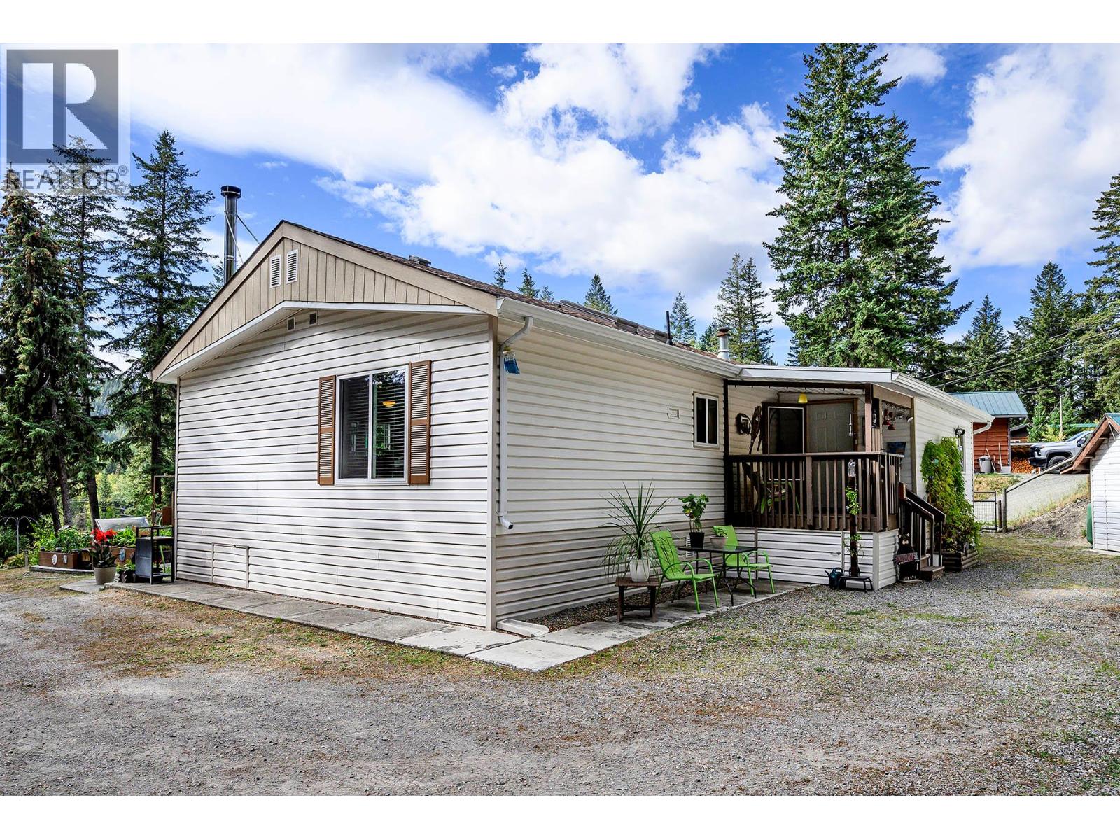 1888 Lakeview Drive, Kamloops, British Columbia  V0E 1Z1 - Photo 12 - 10382125