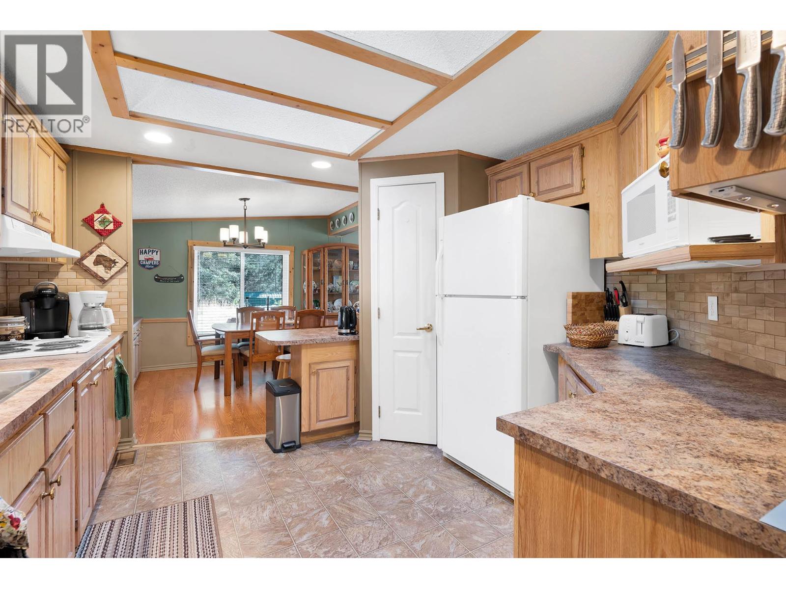 1888 Lakeview Drive, Kamloops, British Columbia  V0E 1Z1 - Photo 24 - 10382125