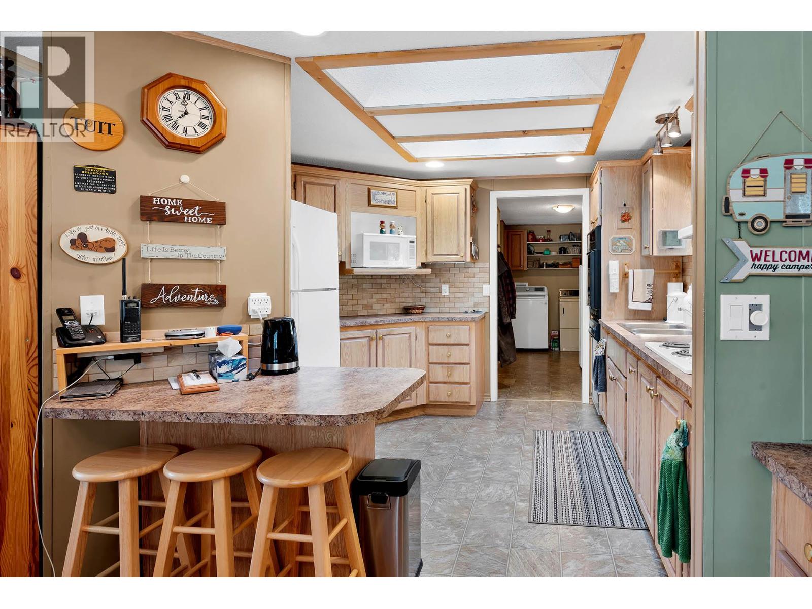 1888 Lakeview Drive, Kamloops, British Columbia  V0E 1Z1 - Photo 25 - 10382125