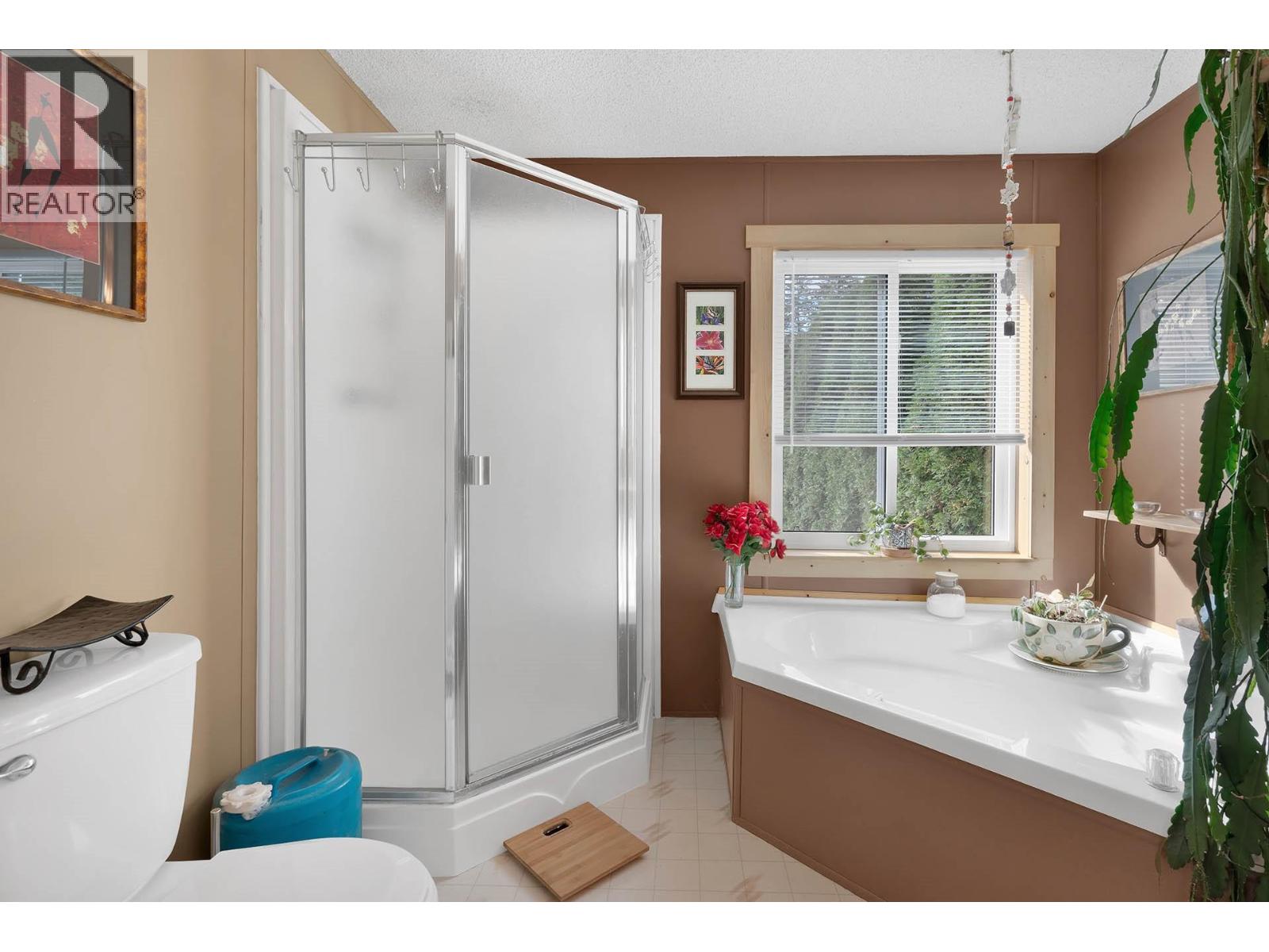 1888 Lakeview Drive, Kamloops, British Columbia  V0E 1Z1 - Photo 45 - 10382125