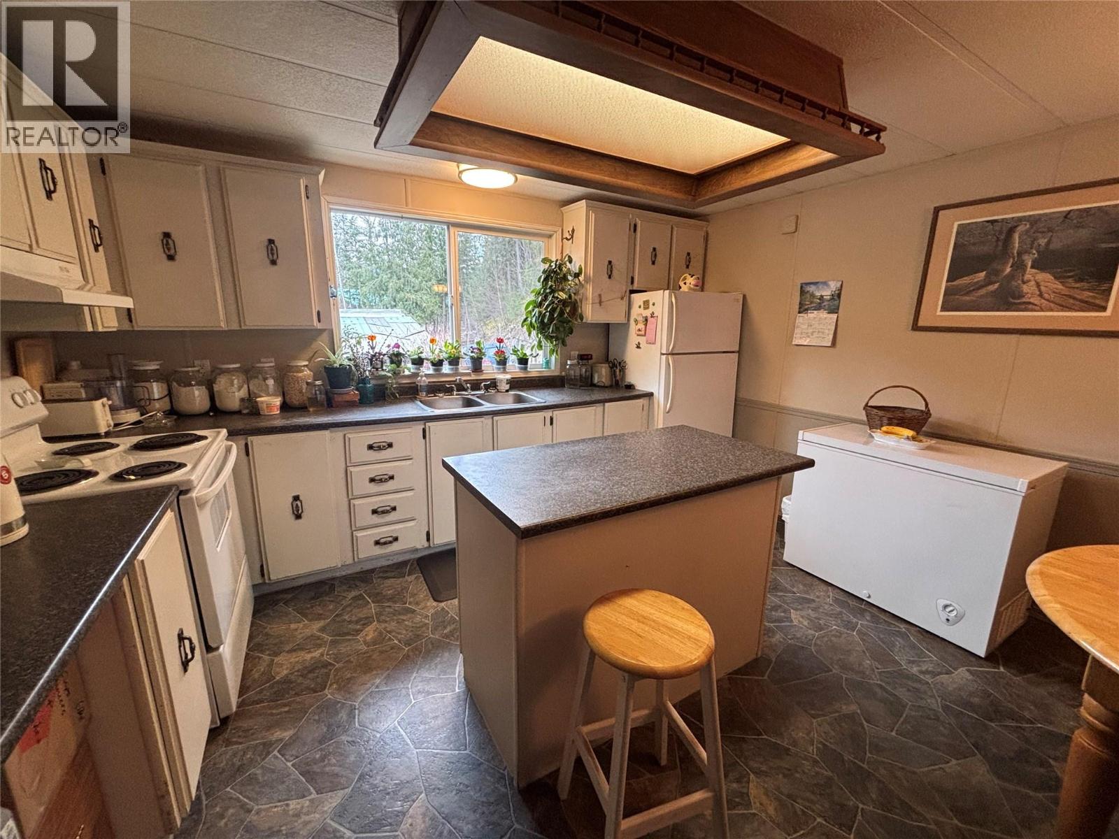 150 North Fork Road, Cherryville, British Columbia  V0E 2G0 - Photo 10 - 10382027