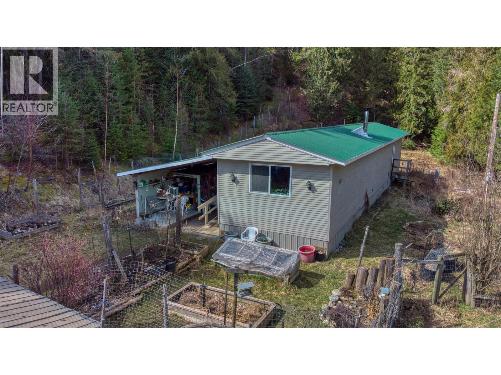 150 North Fork Road, Cherryville, British Columbia  V0E 2G0 - Photo 2 - 10382027