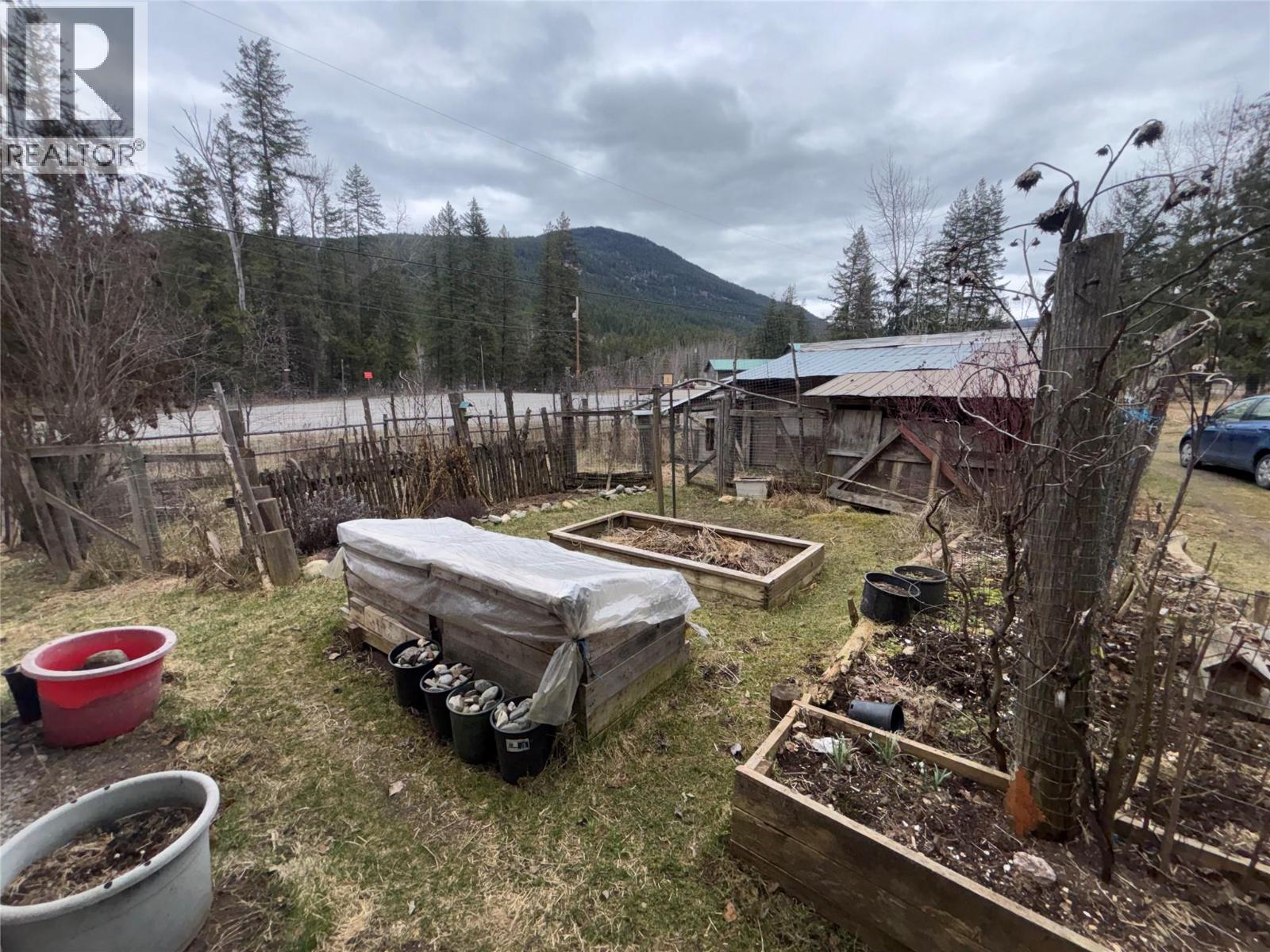 150 North Fork Road, Cherryville, British Columbia  V0E 2G0 - Photo 22 - 10382027