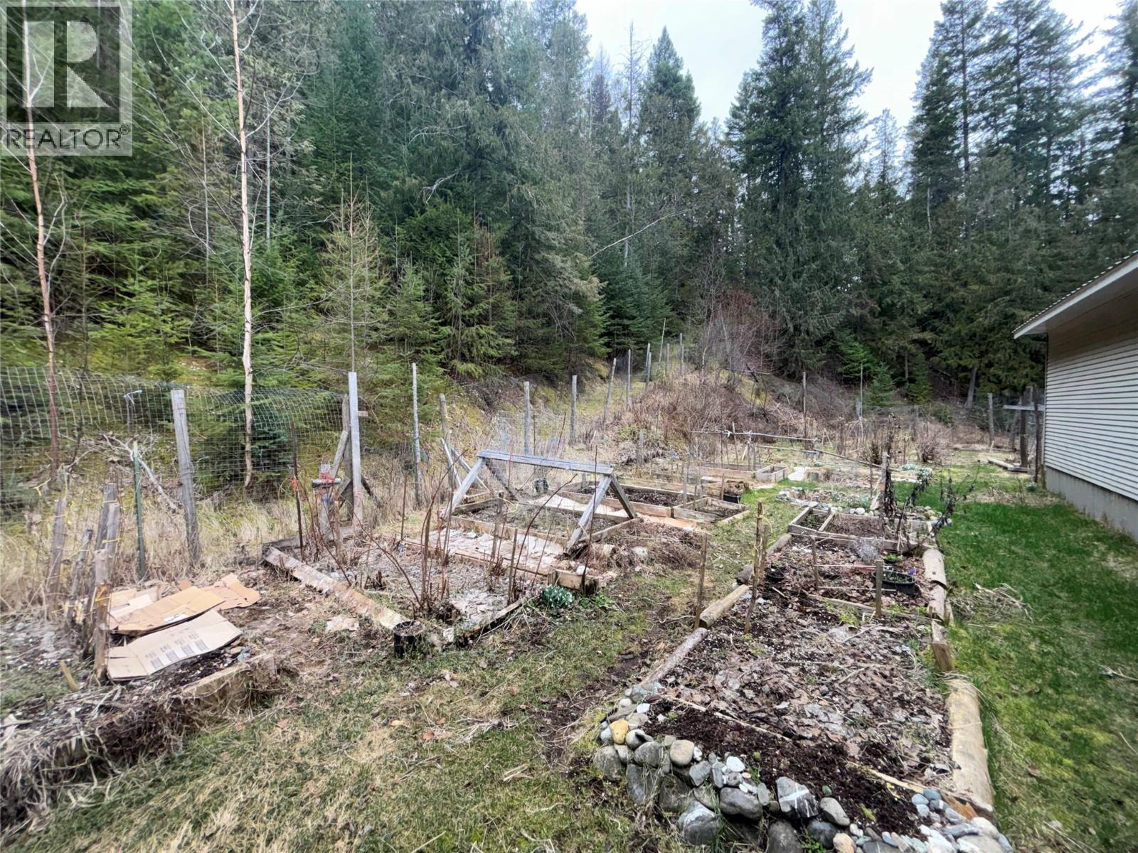 150 North Fork Road, Cherryville, British Columbia  V0E 2G0 - Photo 24 - 10382027