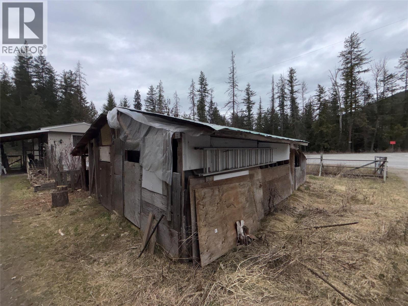 150 North Fork Road, Cherryville, British Columbia  V0E 2G0 - Photo 25 - 10382027