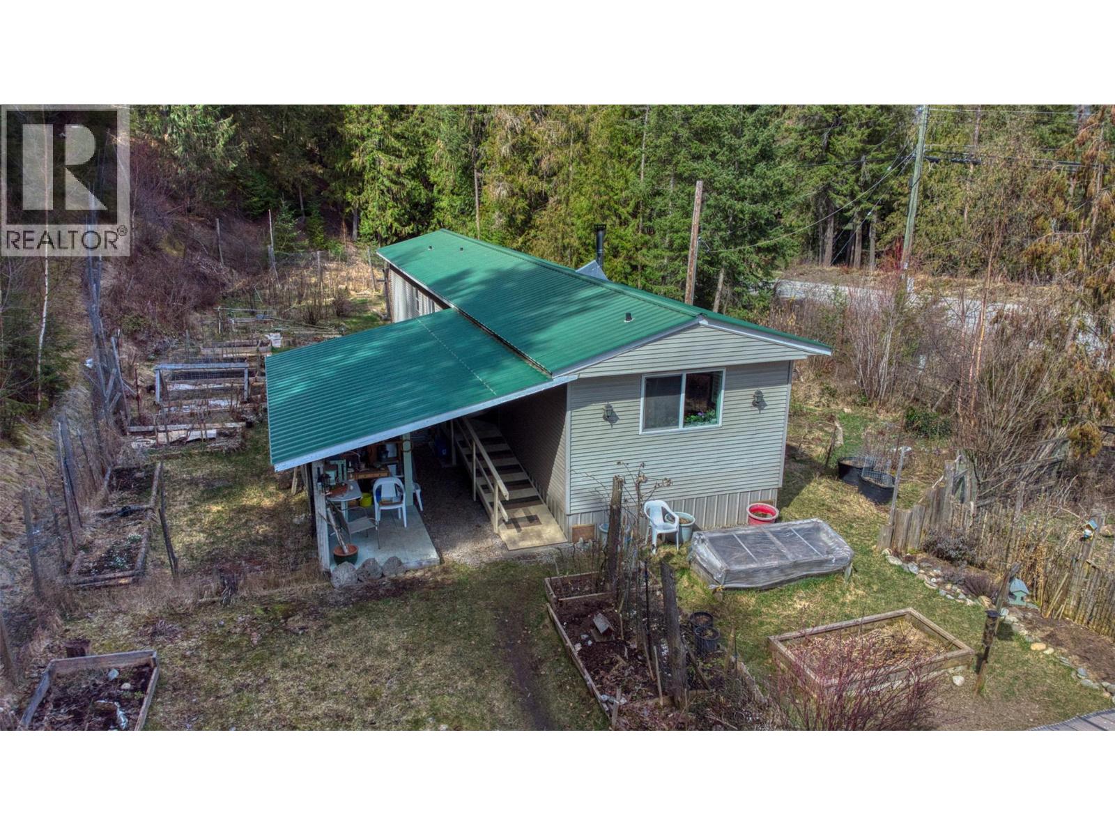 150 North Fork Road, Cherryville, British Columbia  V0E 2G0 - Photo 3 - 10382027