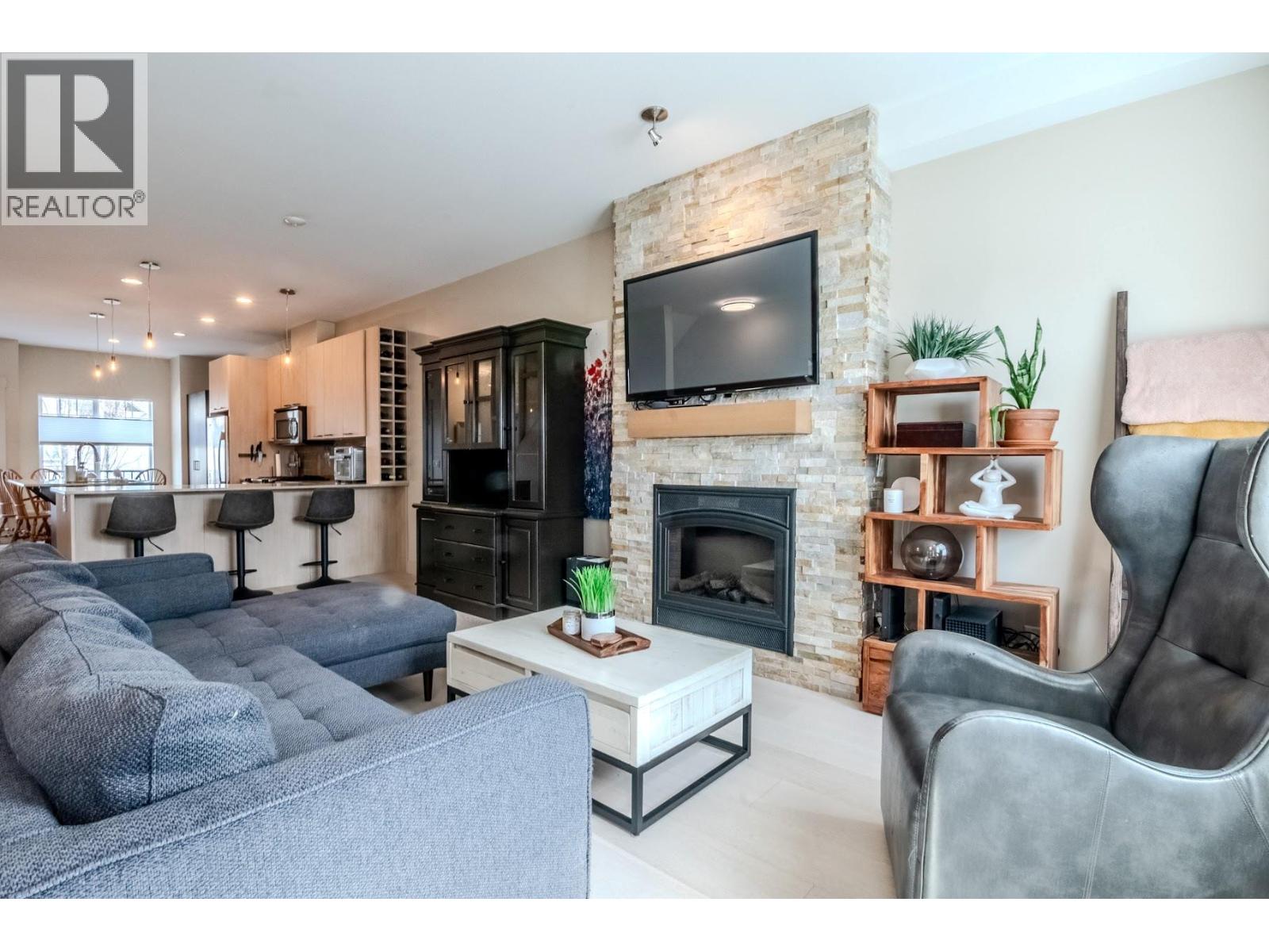 600 Sherwood Road Unit# 10, Kelowna, British Columbia  V1W 5K1 - Photo 4 - 10382240