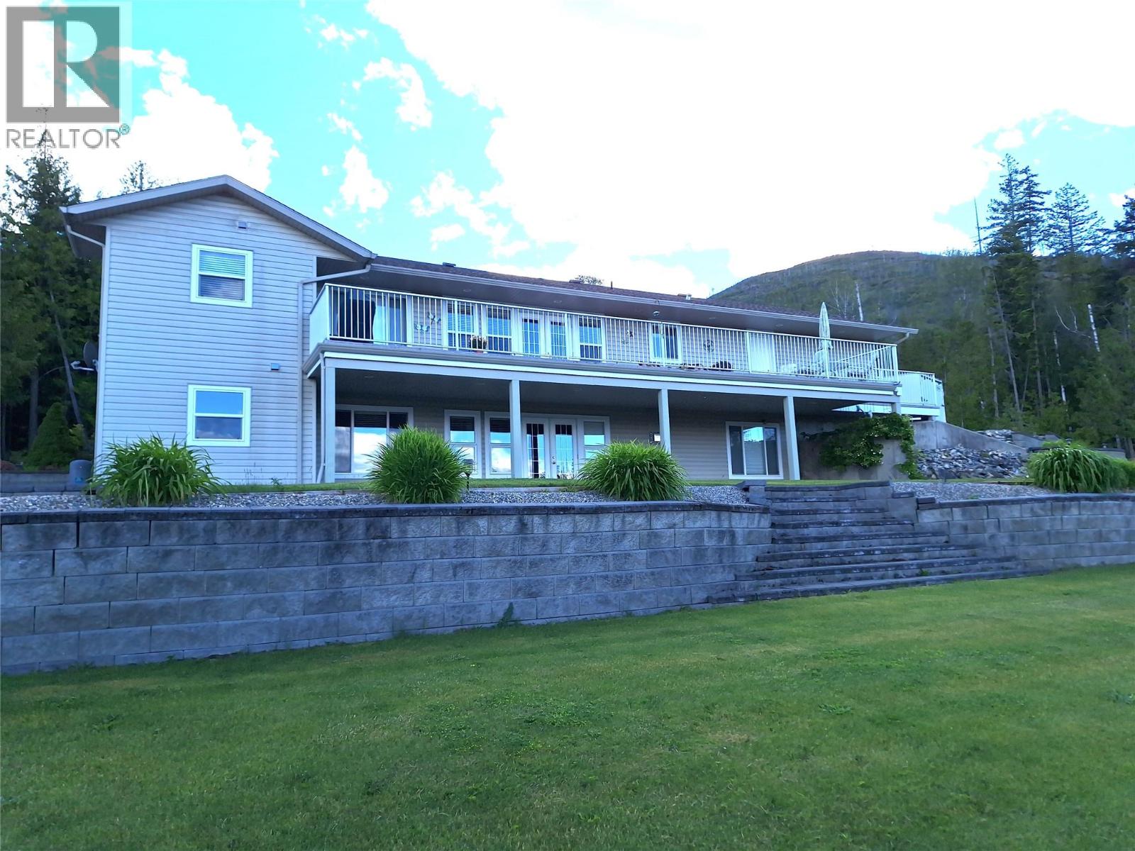 1406 Huckleberry Drive, Sorrento, British Columbia  V0E 2W1 - Photo 15 - 10382112