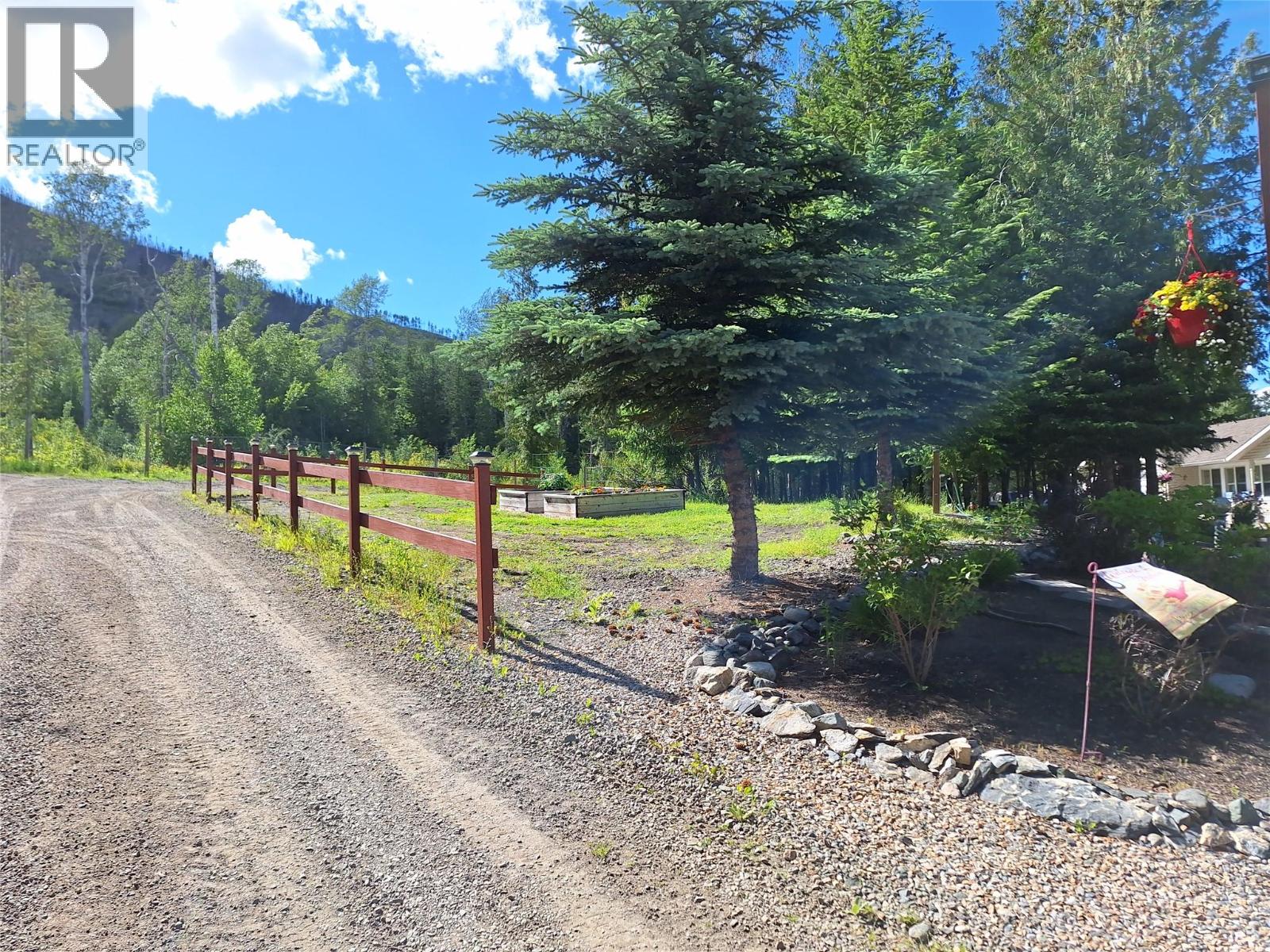 1406 Huckleberry Drive, Sorrento, British Columbia  V0E 2W1 - Photo 18 - 10382112