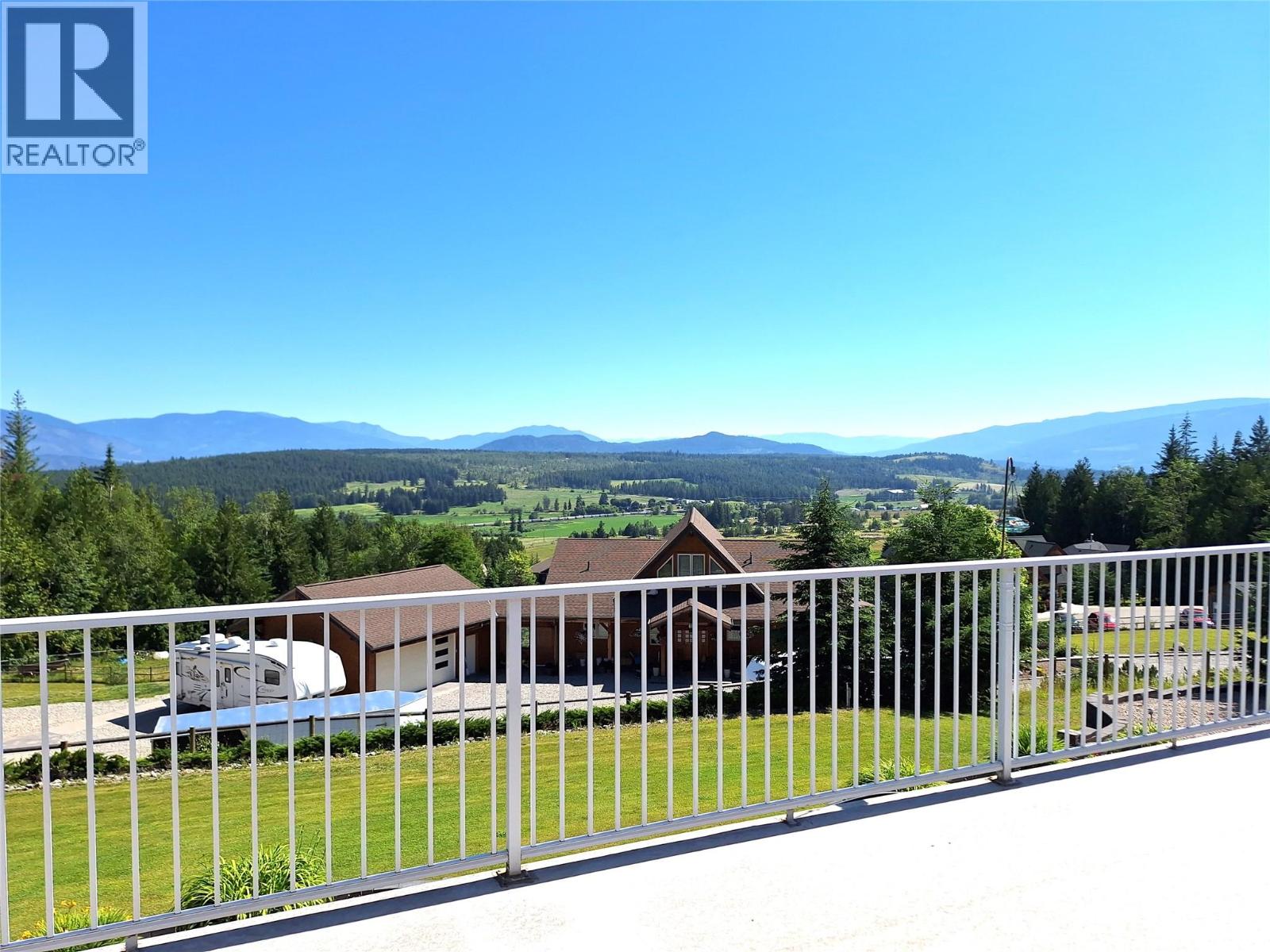 1406 Huckleberry Drive, Sorrento, British Columbia  V0E 2W1 - Photo 2 - 10382112