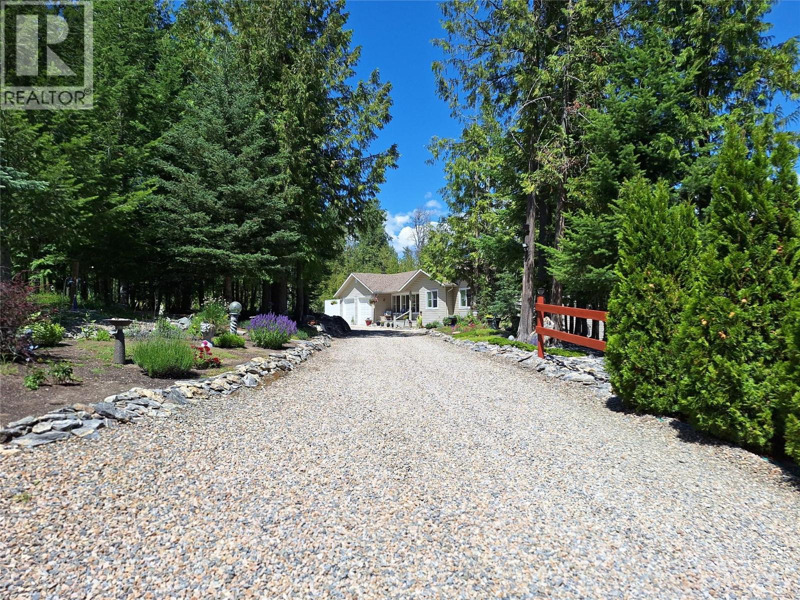 1406 Huckleberry Drive, Sorrento, British Columbia  V0E 2W1 - Photo 47 - 10382112