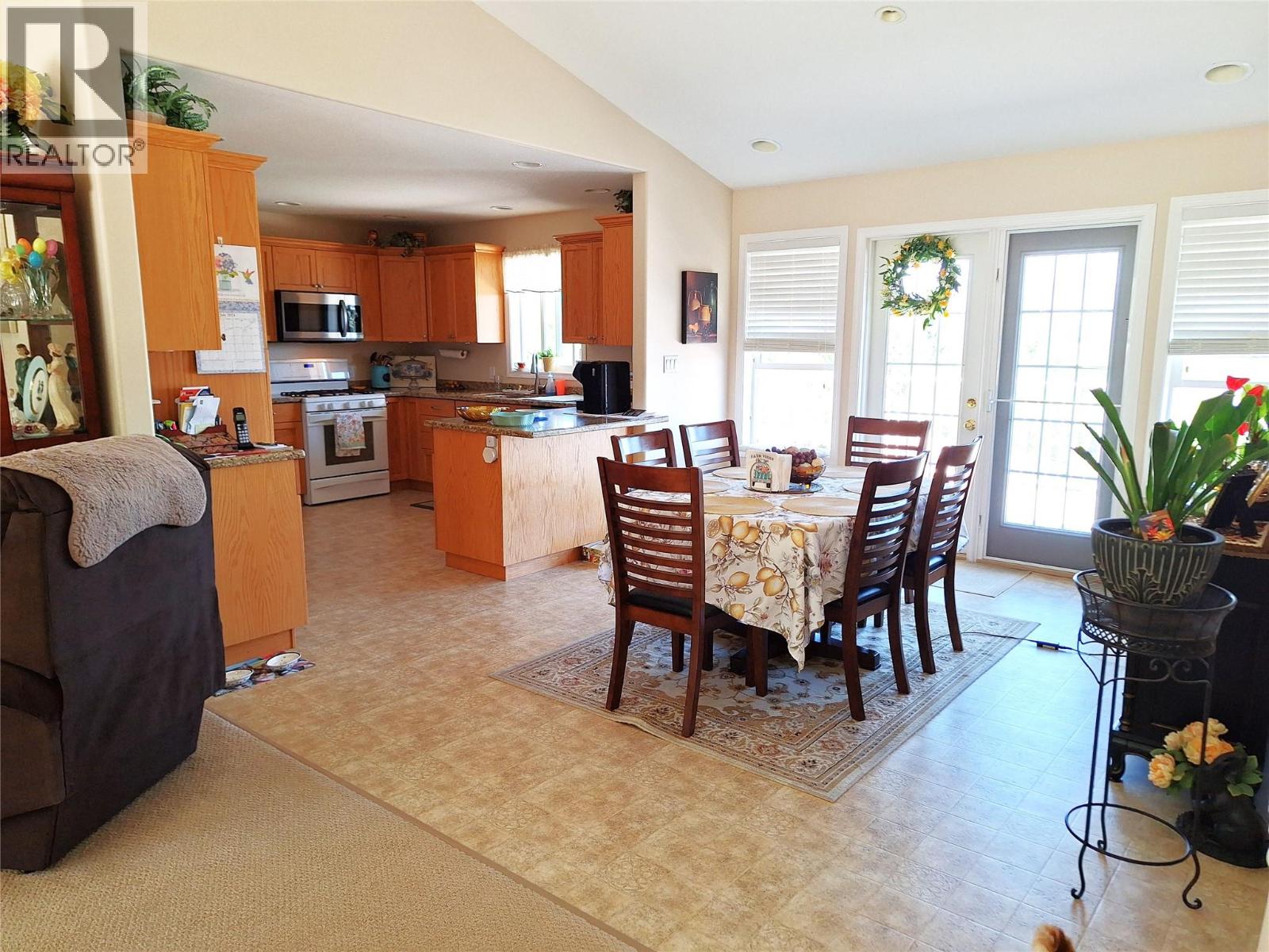 1406 Huckleberry Drive, Sorrento, British Columbia  V0E 2W1 - Photo 5 - 10382112