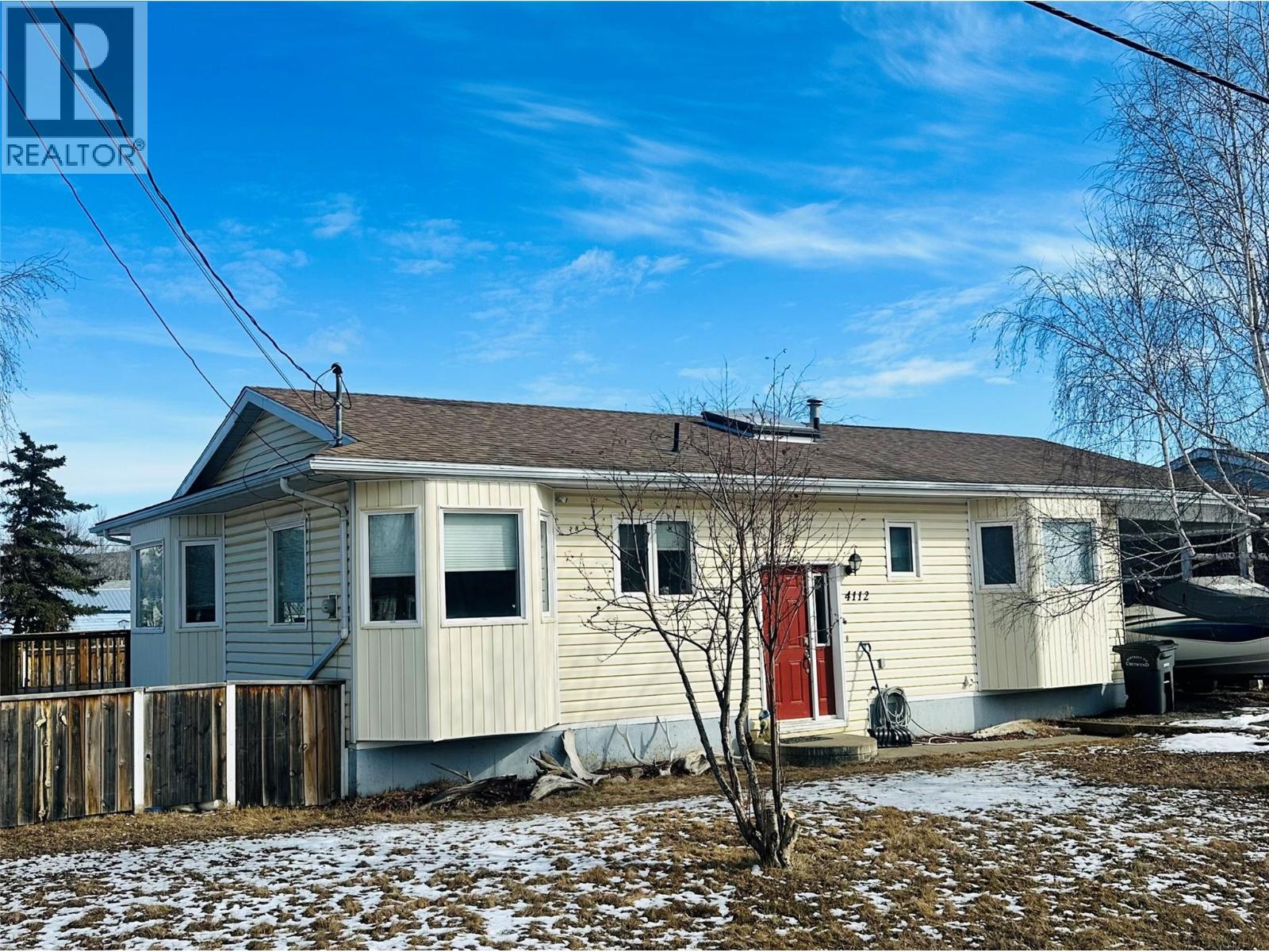 4112 52a Place Ne, Chetwynd, British Columbia  V0C 1J0 - Photo 1 - 10382438