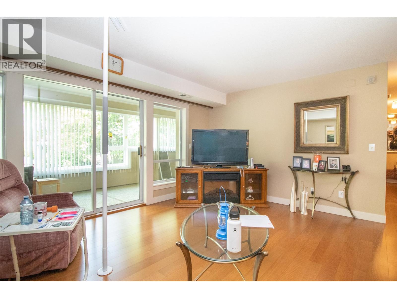 1045 Sutherland Avenue Unit# 115a, Kelowna, British Columbia  V1Y 5Y1 - Photo 2 - 10382359