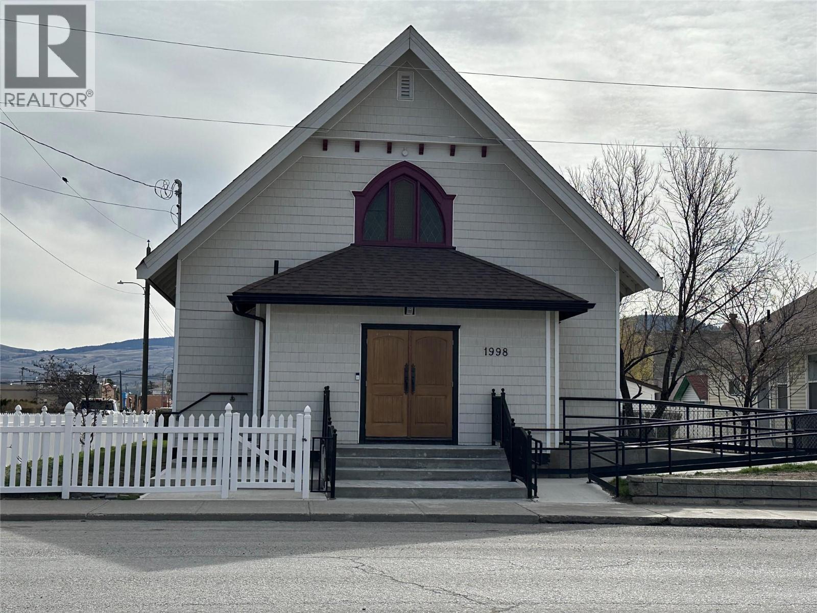 1998 Chapman Street, Merritt, British Columbia  V1K 1B8 - Photo 1 - 10379460