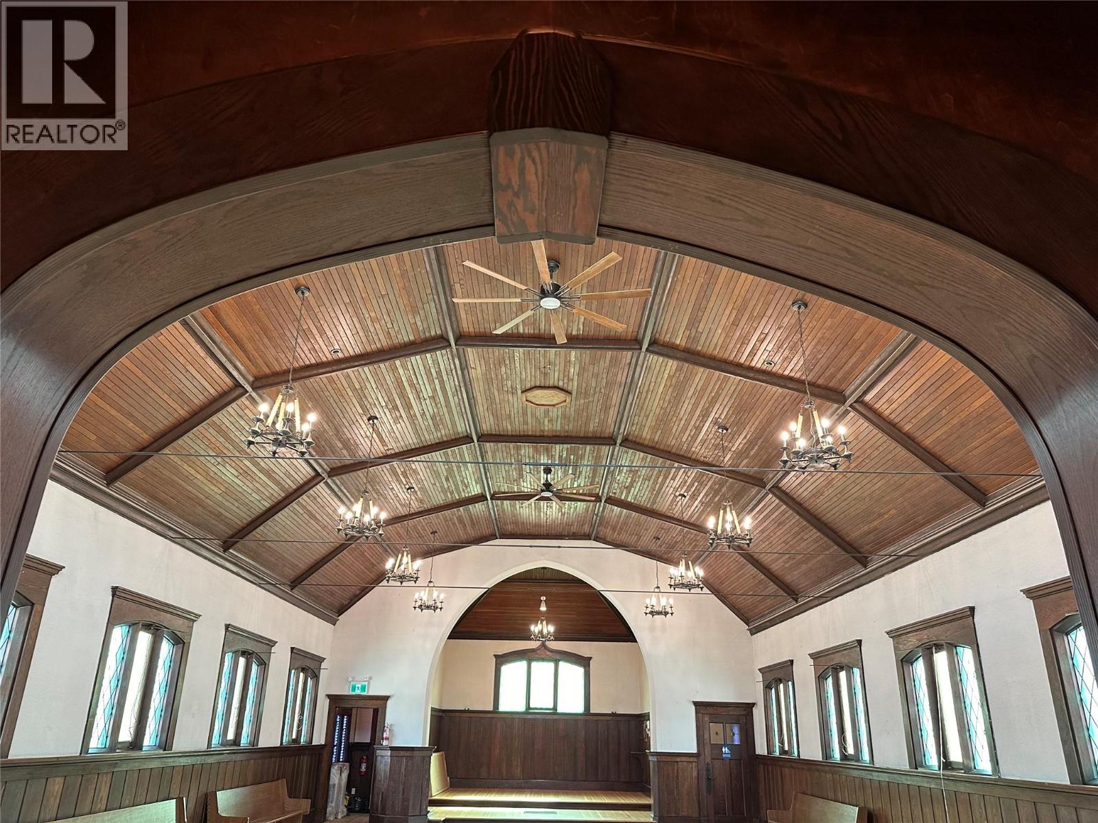 1998 Chapman Street, Merritt, British Columbia  V1K 1B8 - Photo 2 - 10379460