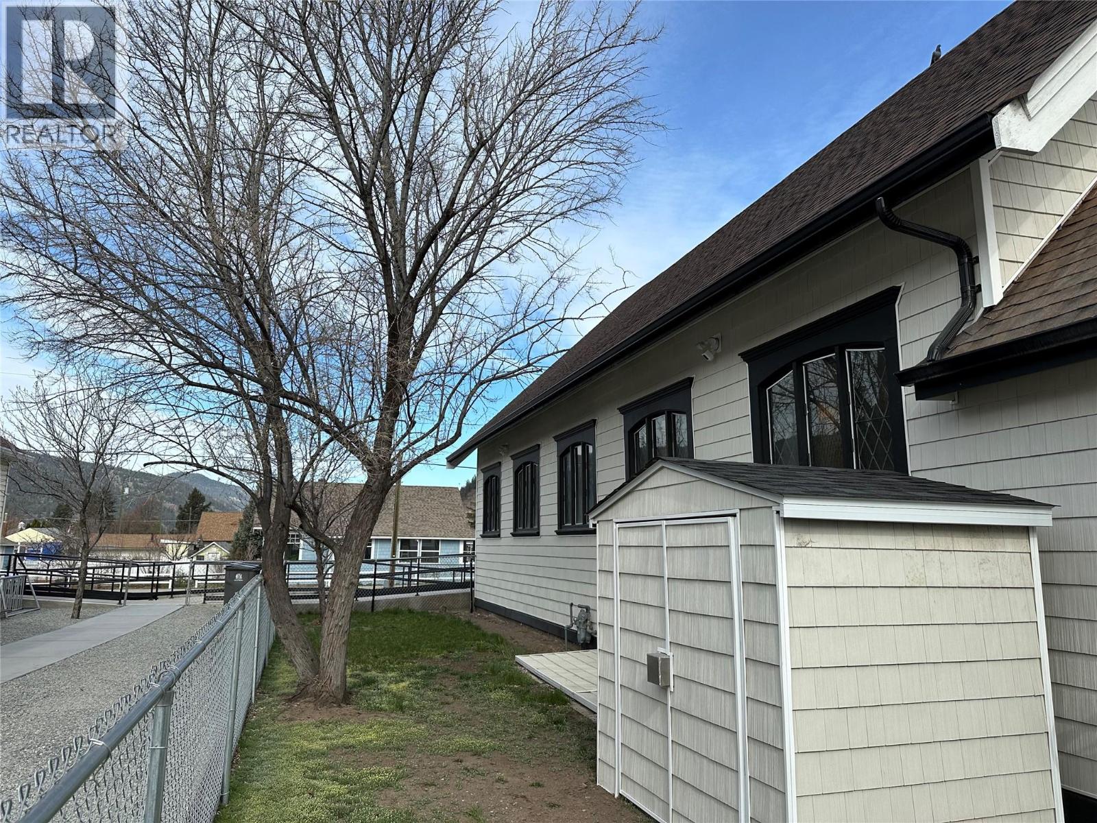 1998 Chapman Street, Merritt, British Columbia  V1K 1B8 - Photo 8 - 10379460