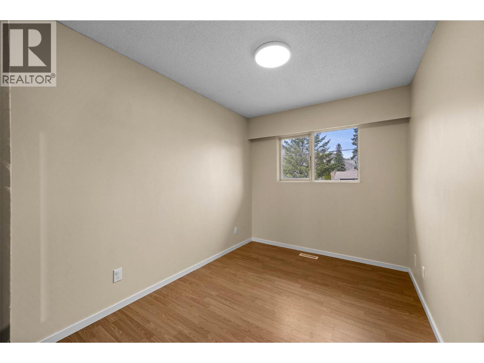 681 Sicamore Drive, Kamloops, British Columbia  V2B 6R6 - Photo 12 - 10382386