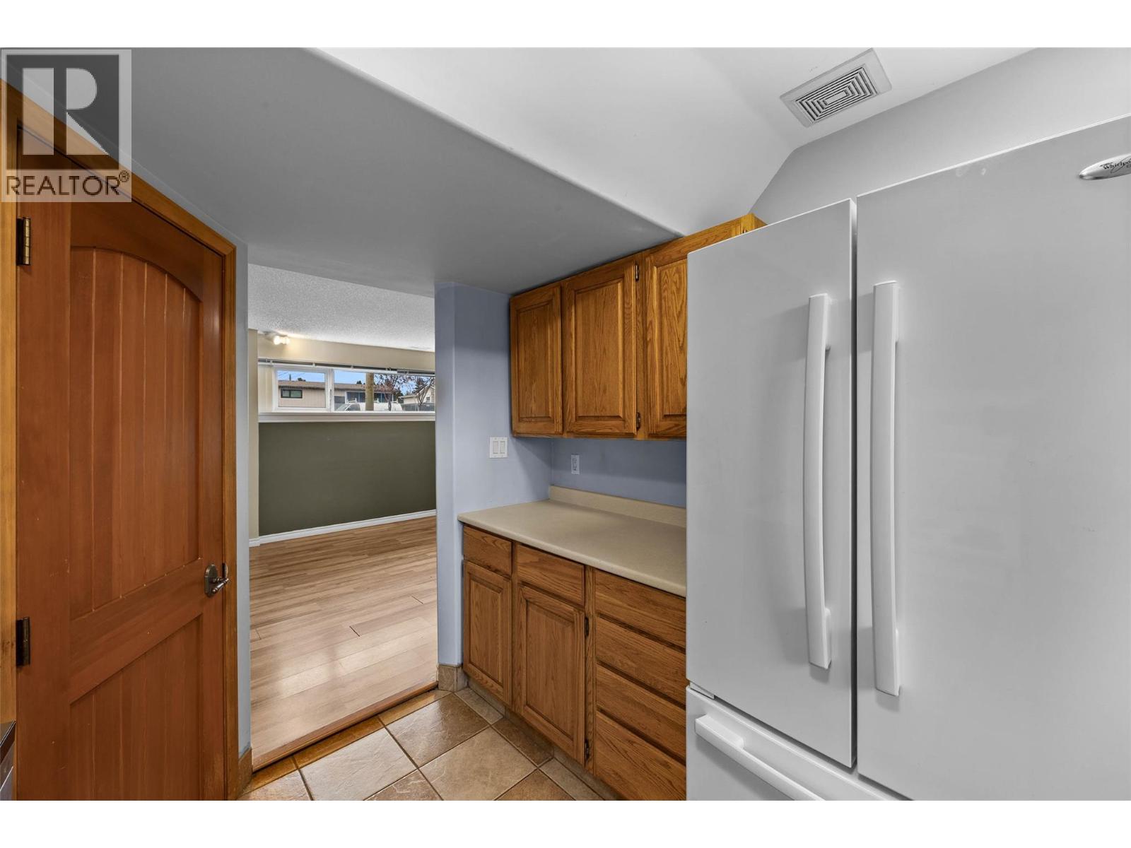 681 Sicamore Drive, Kamloops, British Columbia  V2B 6R6 - Photo 17 - 10382386