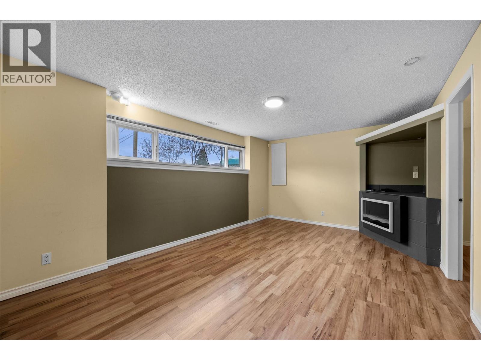 681 Sicamore Drive, Kamloops, British Columbia  V2B 6R6 - Photo 18 - 10382386