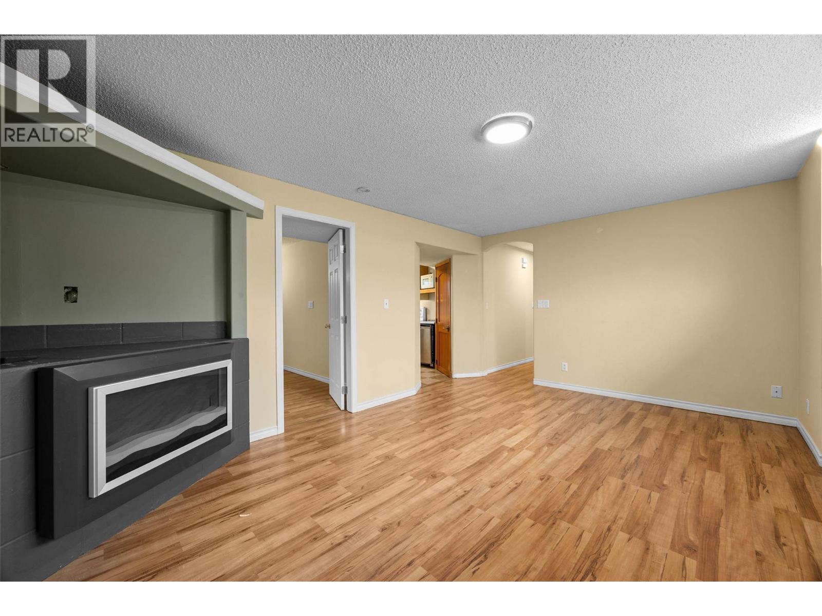 681 Sicamore Drive, Kamloops, British Columbia  V2B 6R6 - Photo 19 - 10382386