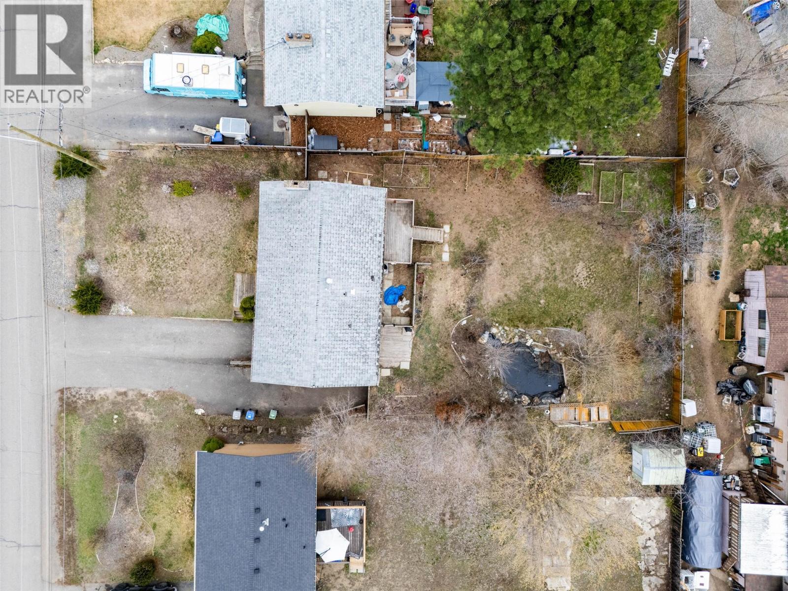 681 Sicamore Drive, Kamloops, British Columbia  V2B 6R6 - Photo 28 - 10382386