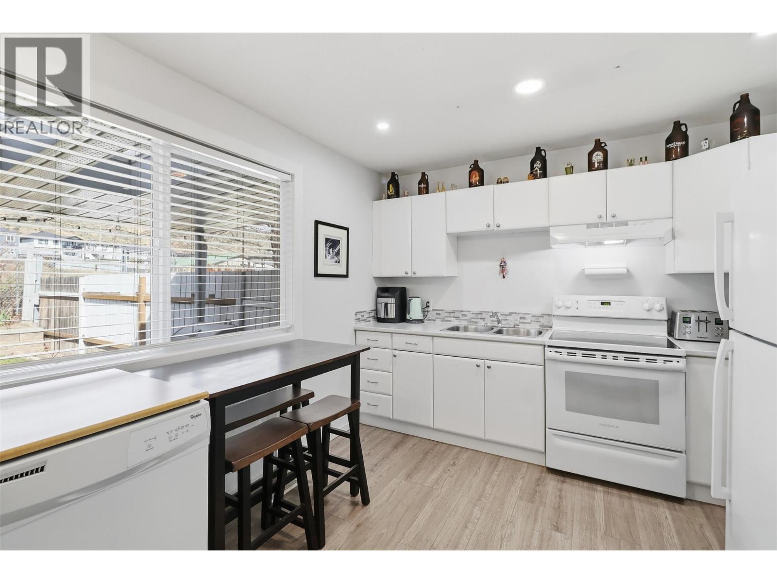 1176 Ponlen Street Unit# 16, Kamloops, British Columbia  V2B 5N3 - Photo 3 - 10382396