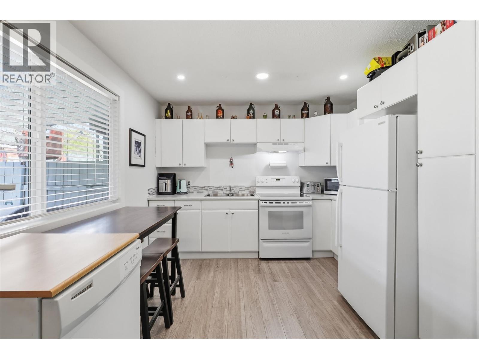 1176 Ponlen Street Unit# 16, Kamloops, British Columbia  V2B 5N3 - Photo 4 - 10382396