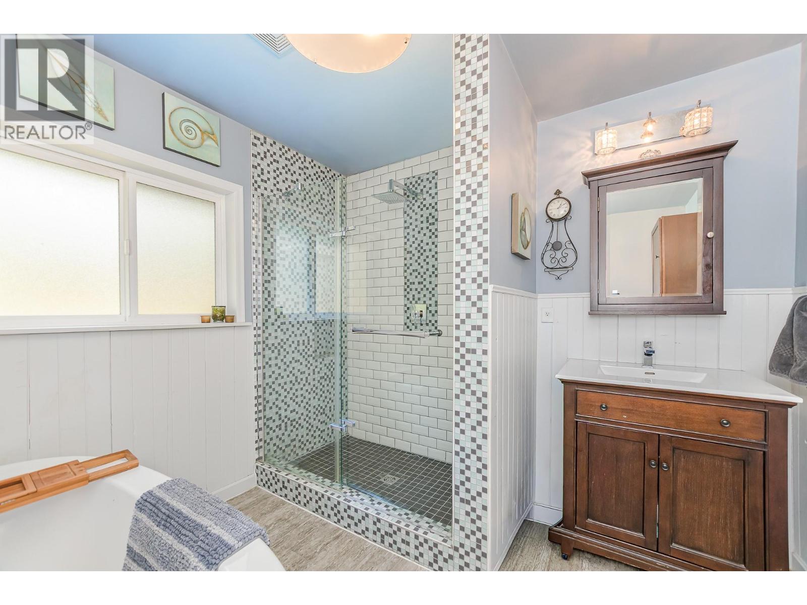 3690 Northway Road, Malakwa, British Columbia  V0E 2V0 - Photo 21 - 10382097