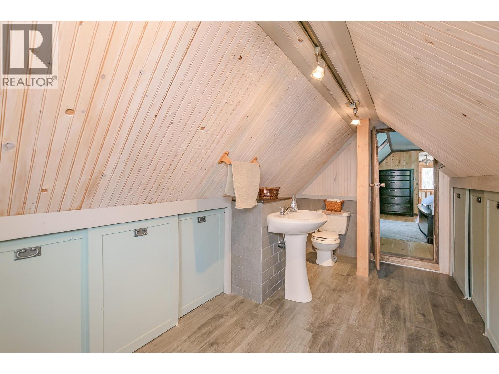 3690 Northway Road, Malakwa, British Columbia  V0E 2V0 - Photo 28 - 10382097