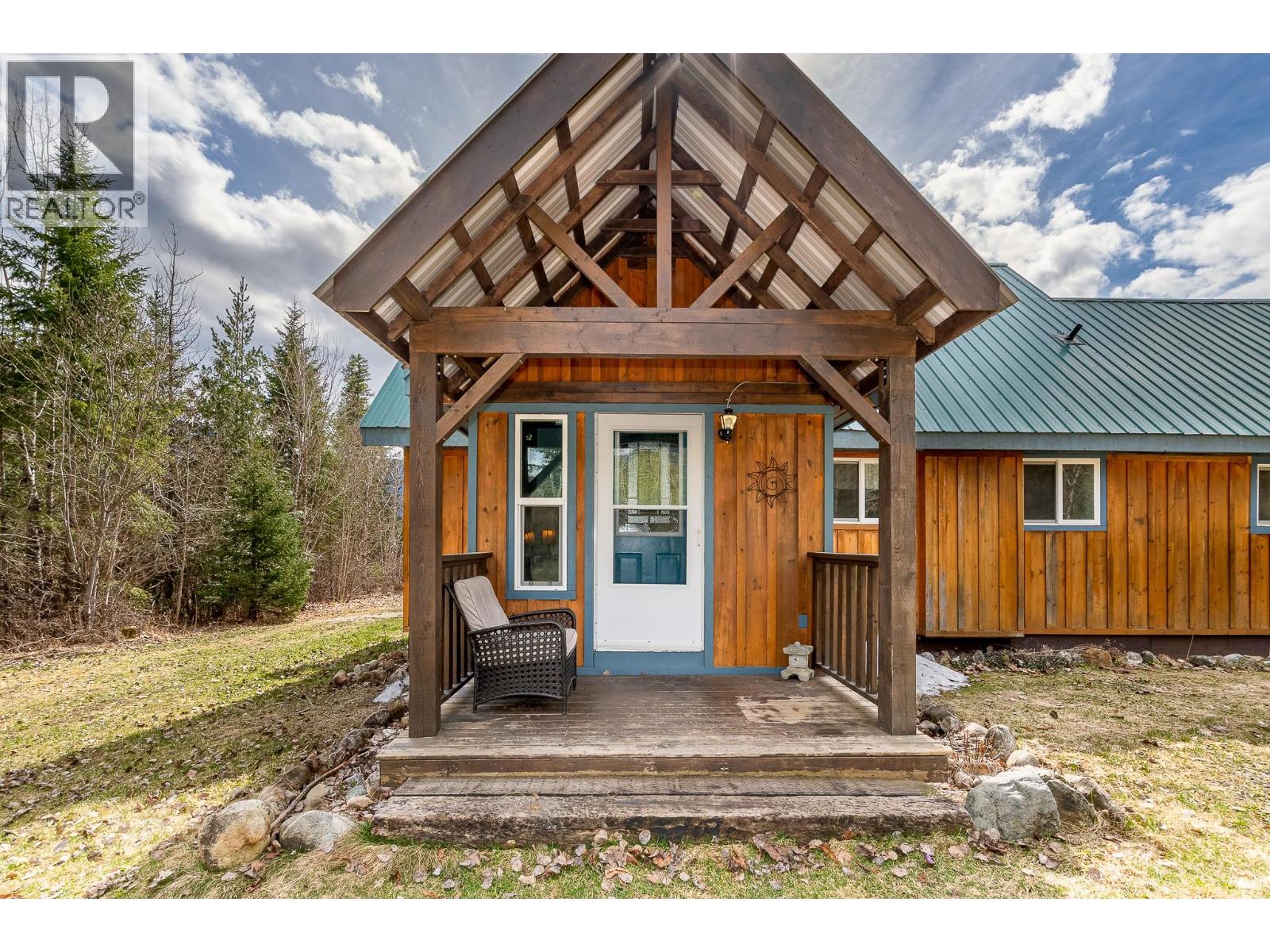 3690 Northway Road, Malakwa, British Columbia  V0E 2V0 - Photo 5 - 10382097