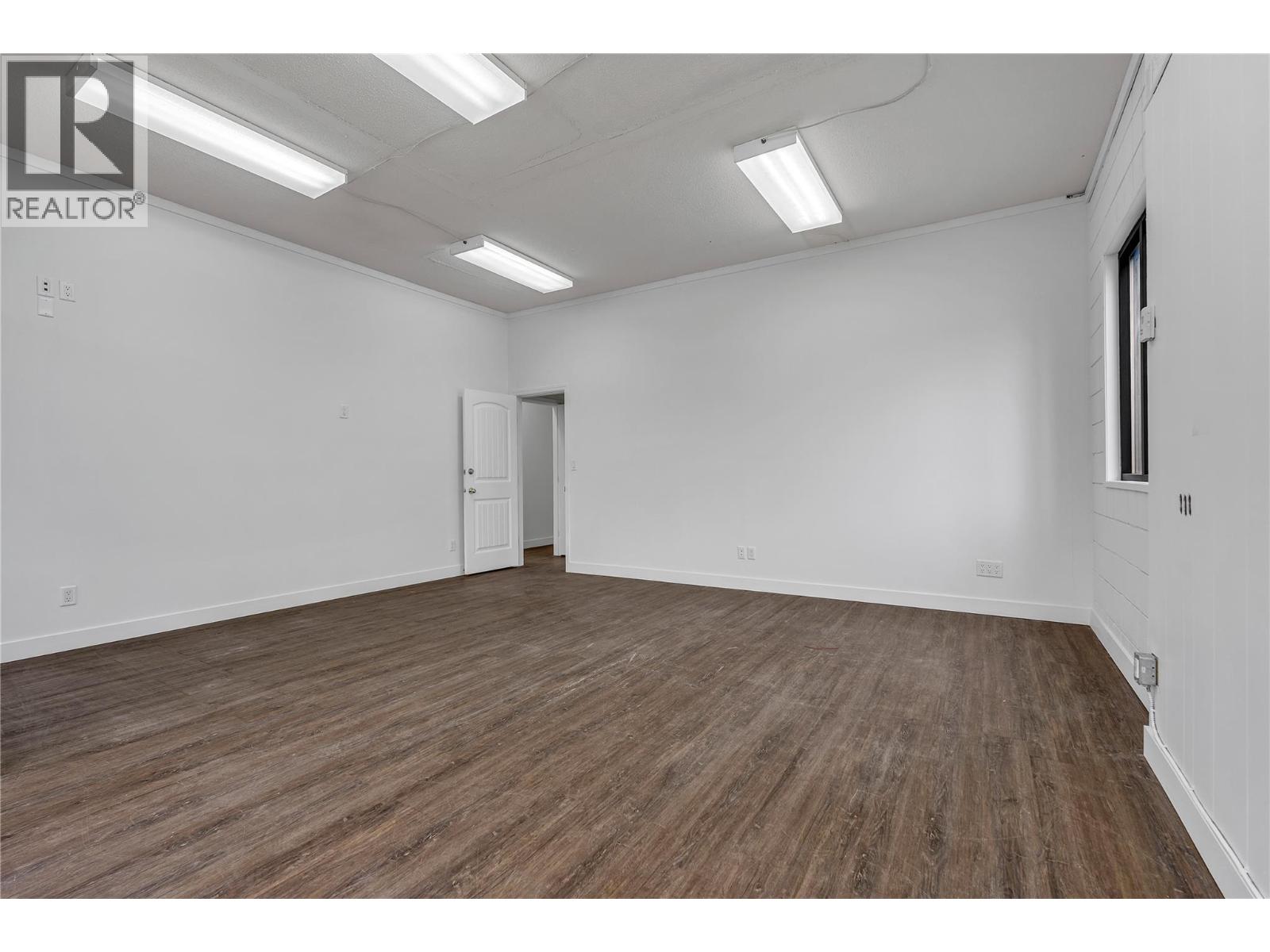 2315 Government Street, Penticton, British Columbia  V2A 4W5 - Photo 8 - 10382424