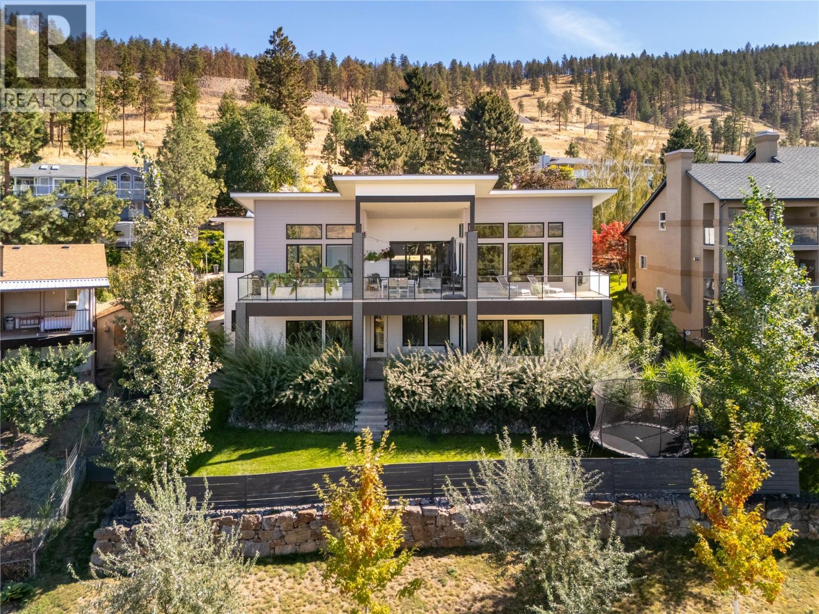2155 Paly Road, Kelowna, British Columbia  V1V 2B9 - Photo 1 - 10382247