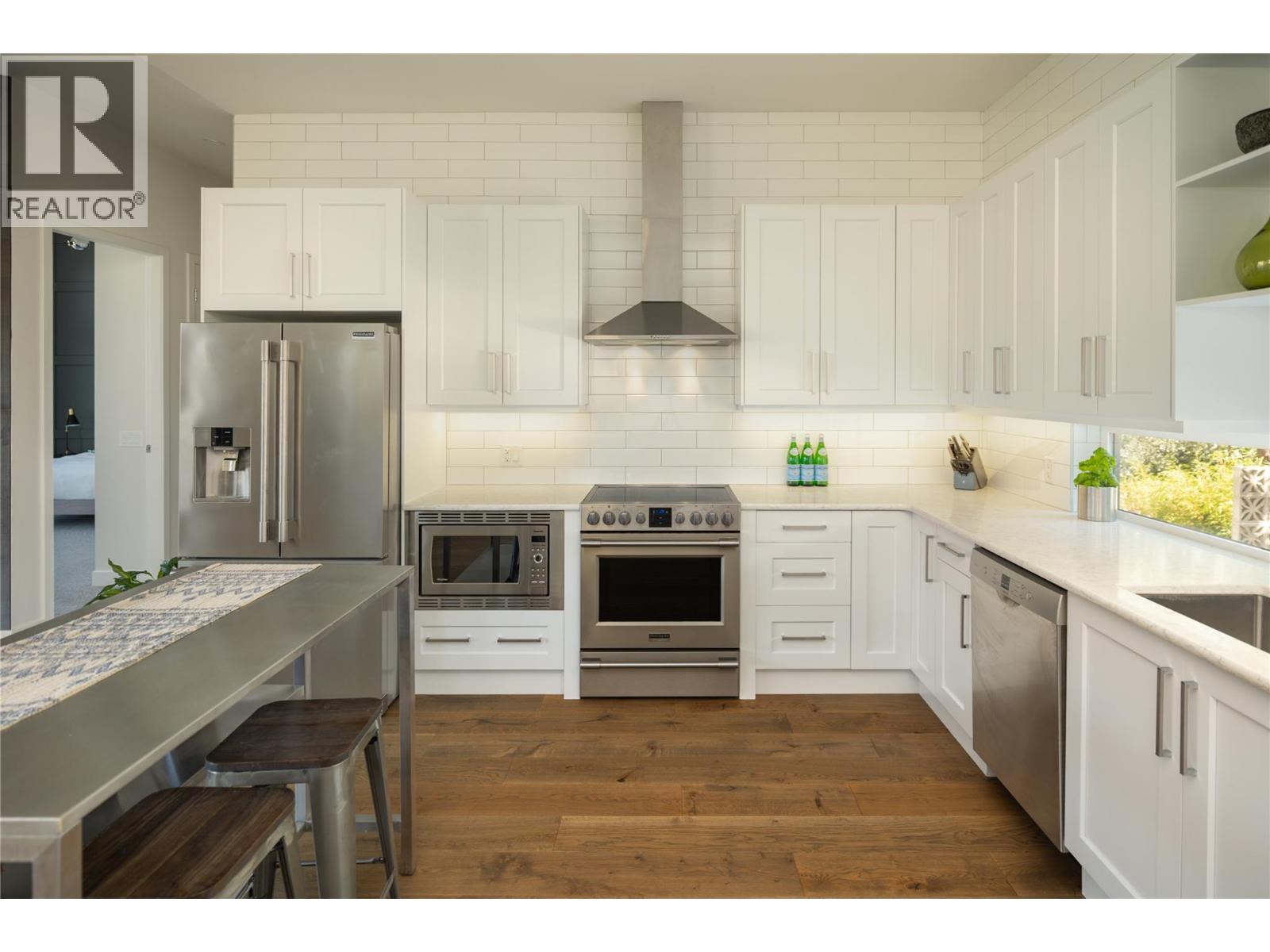 2155 Paly Road, Kelowna, British Columbia  V1V 2B9 - Photo 7 - 10382247