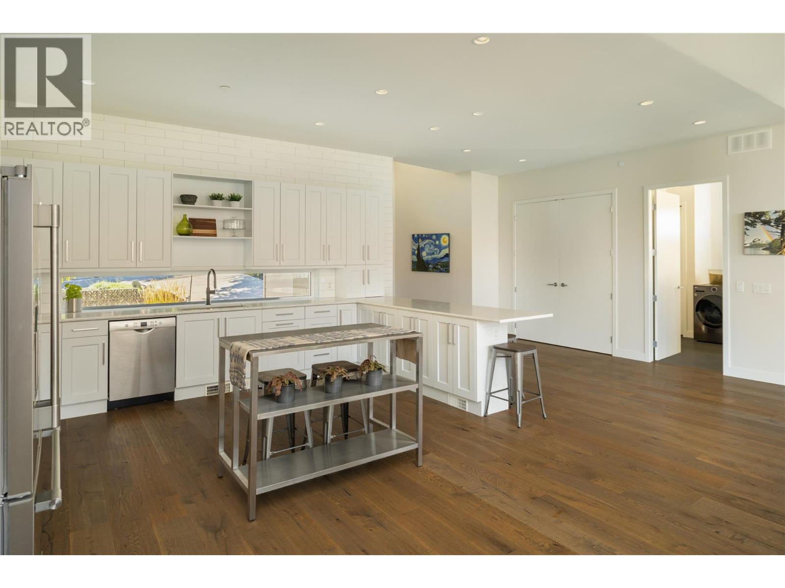 2155 Paly Road, Kelowna, British Columbia  V1V 2B9 - Photo 8 - 10382247