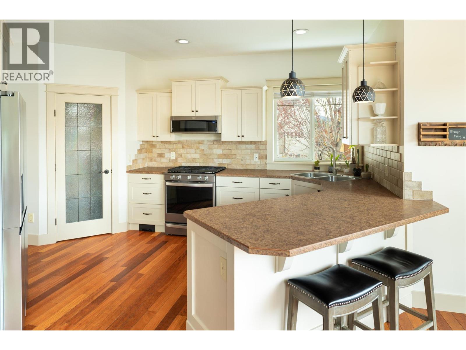 5532 Farron Place, Kelowna, British Columbia  V1W 5H1 - Photo 2 - 10381770